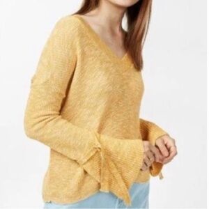 Express Gold/yellow v-neck sweater w/back slit & bell sleeves & tie Size Medium